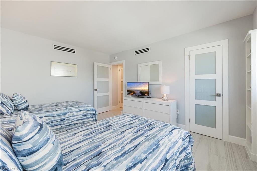 1977 Gulf Shore BLVD N # 305