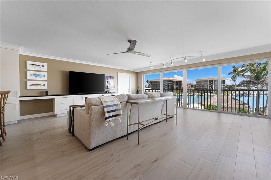 2850 Gulf Shore BLVD N # 304