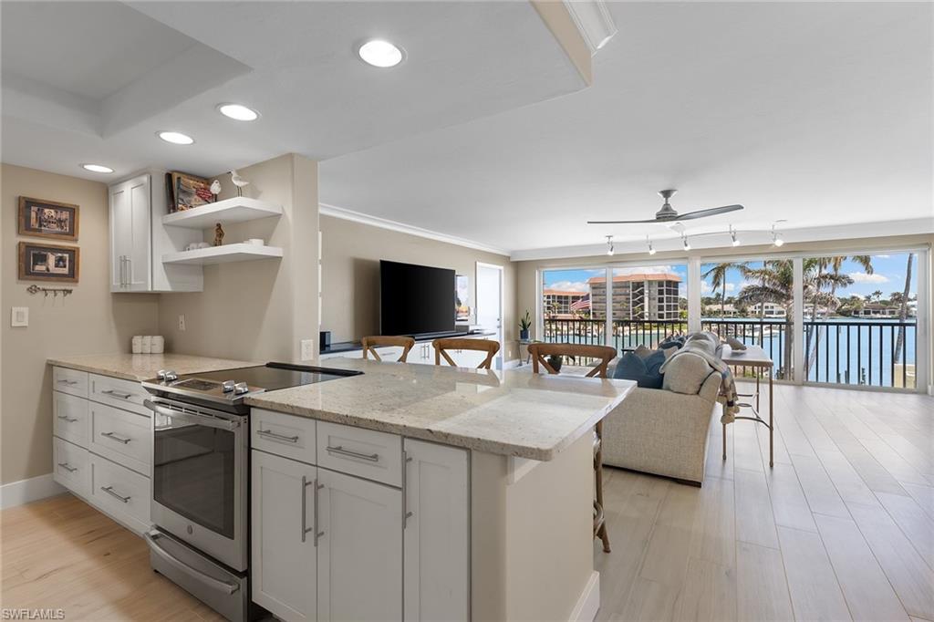 2850 Gulf Shore BLVD N # 304