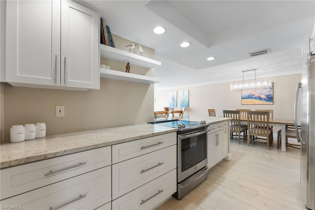 2850 Gulf Shore BLVD N # 304