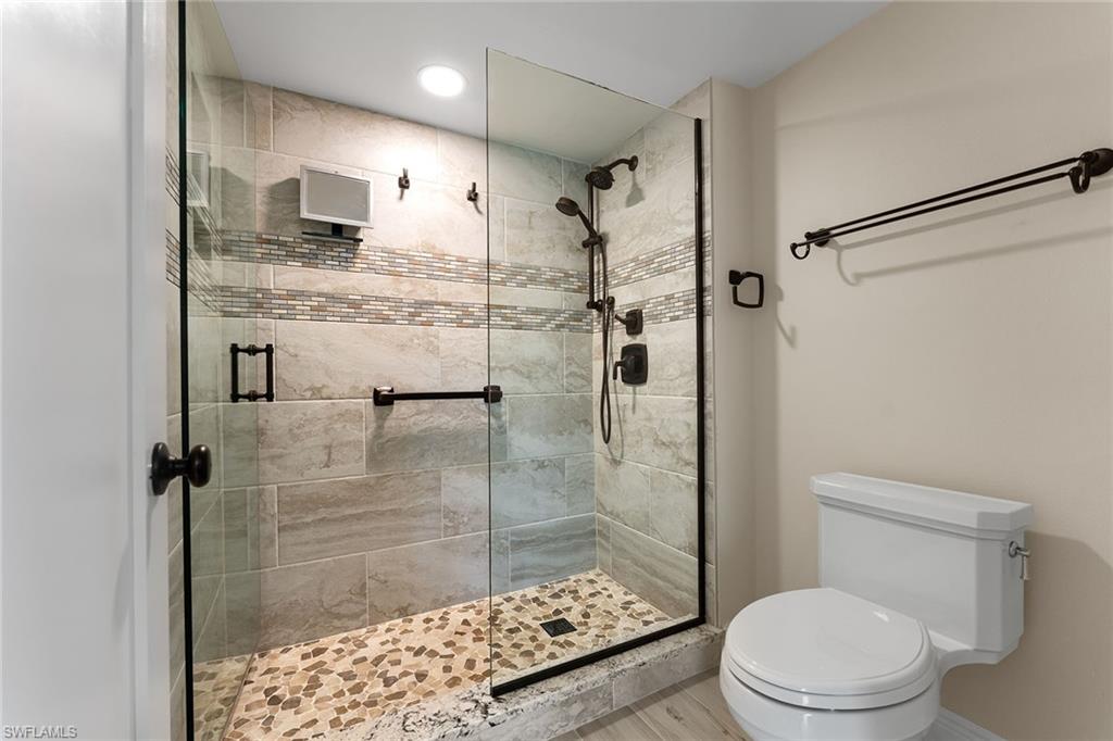 2850 Gulf Shore BLVD N # 304