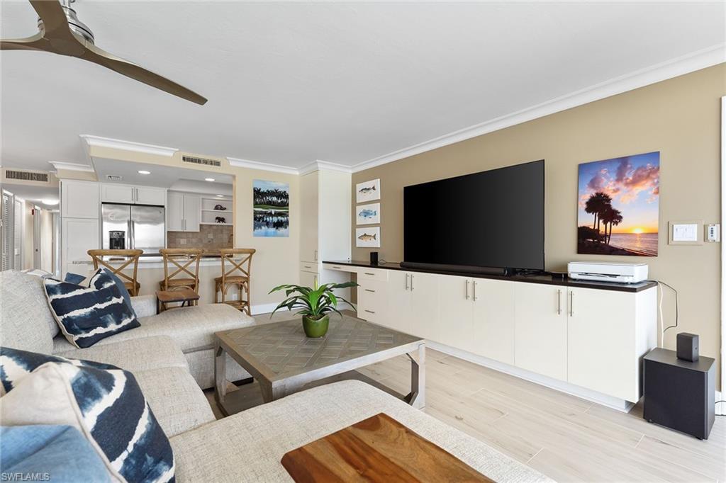 2850 Gulf Shore BLVD N # 304