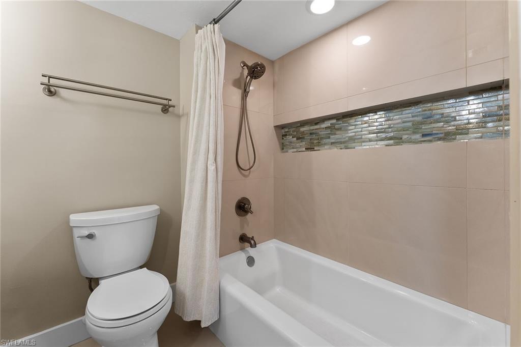 2850 Gulf Shore BLVD N # 304