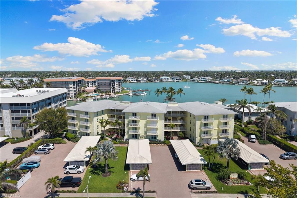 2850 Gulf Shore BLVD N # 304