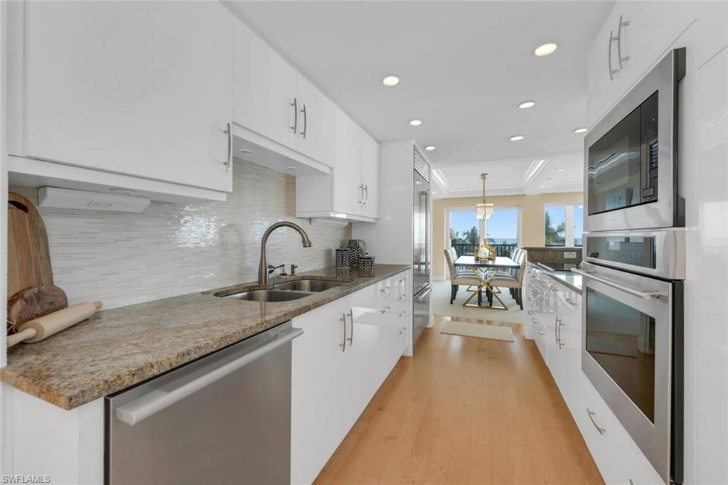 3003 Gulf Shore BLVD N # 403