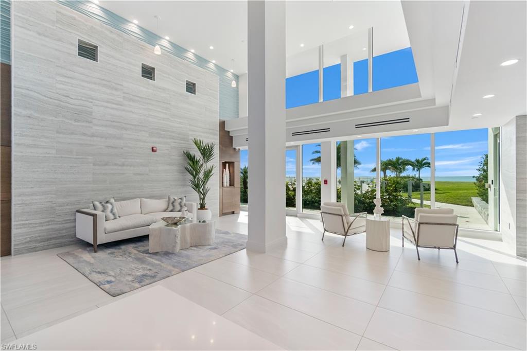 3443 Gulf Shore BLVD N 812