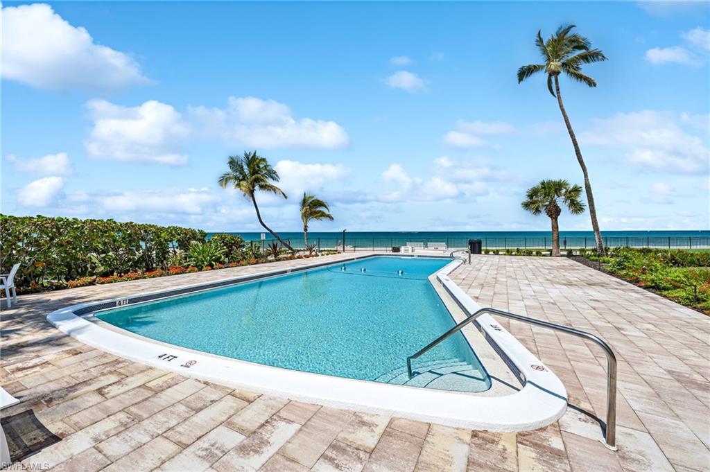 2121 Gulf Shore BLVD N # 203, NAPLES Unit: 203