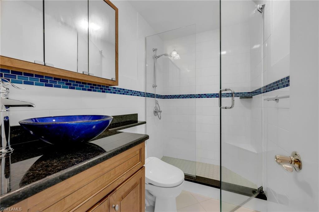 2121 Gulf Shore BLVD N # 203, NAPLES Unit: 203