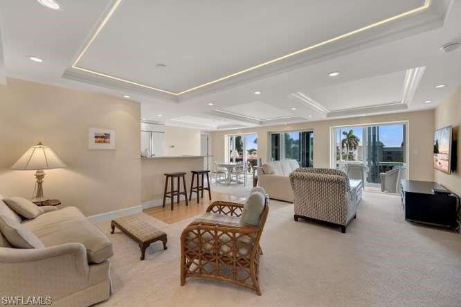 3003 Gulf Shore BLVD N # 404