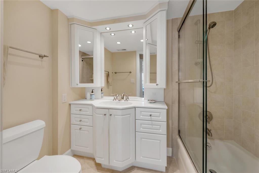 3003 Gulf Shore BLVD N # 404