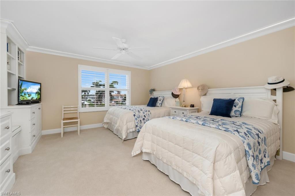 3003 Gulf Shore BLVD N # 404