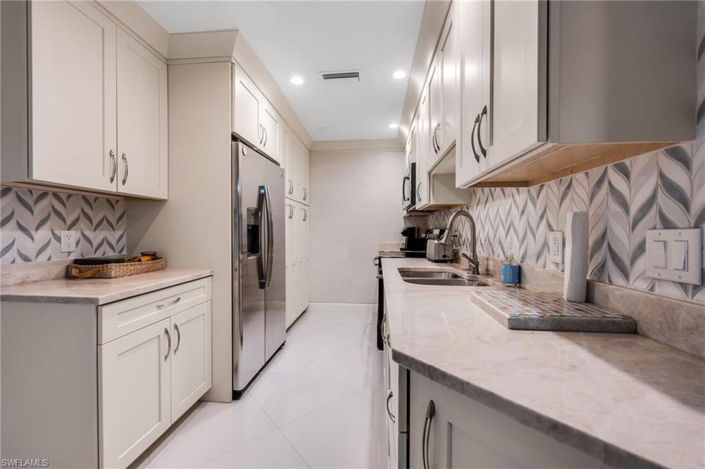 2011 Gulf Shore BLVD N 64,65/66