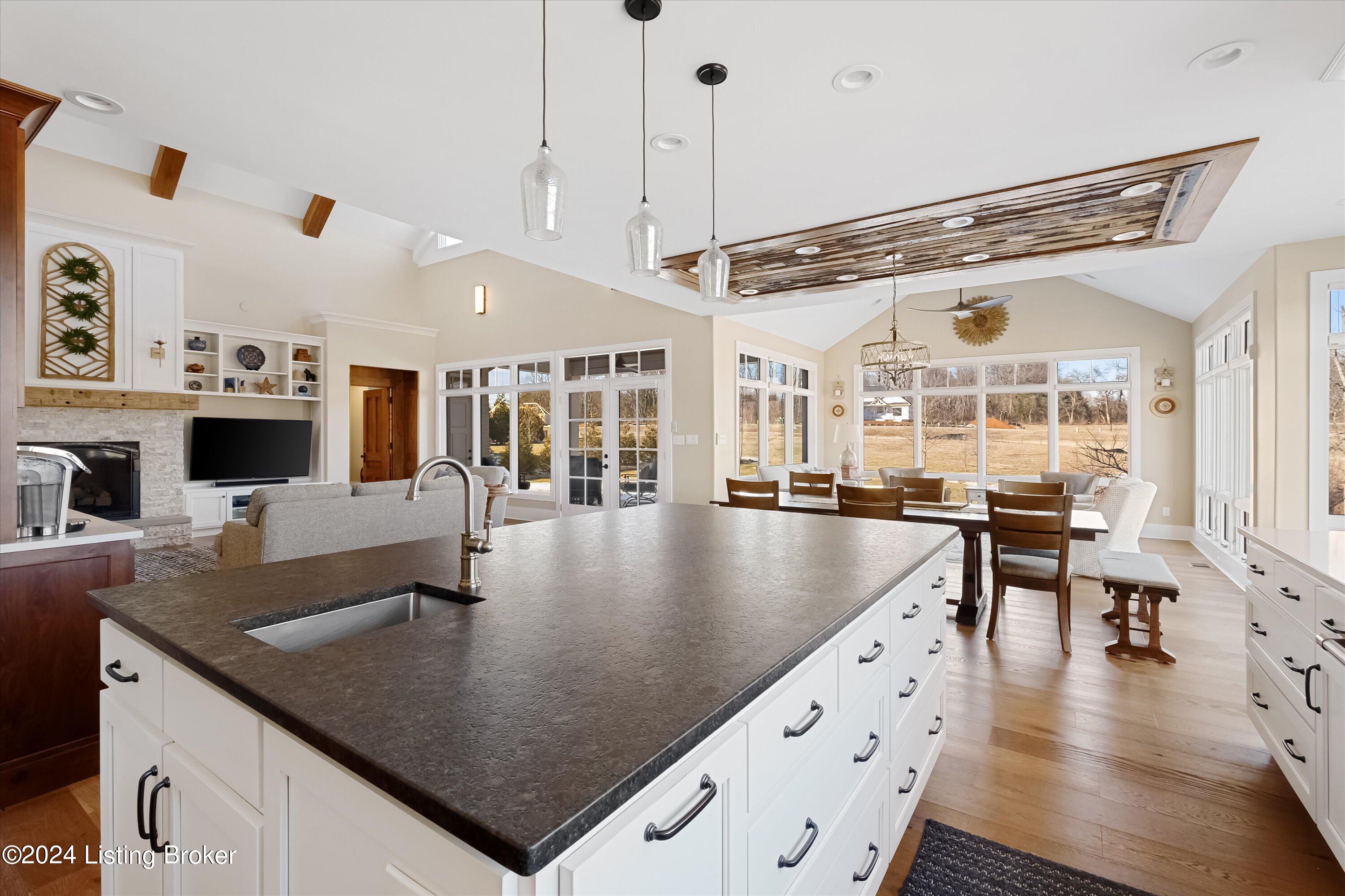 13019 Dove Point Pl