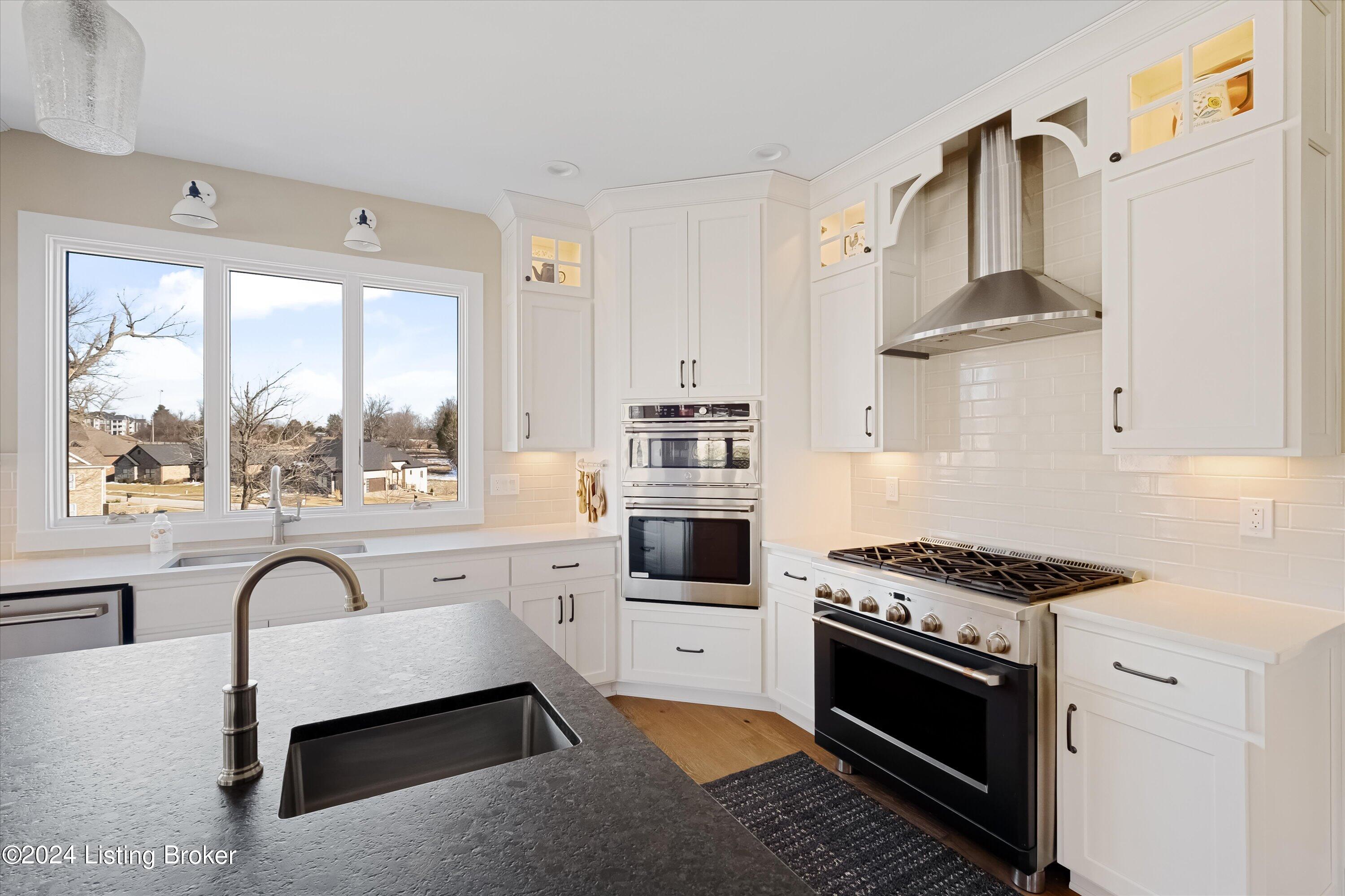 13019 Dove Point Pl