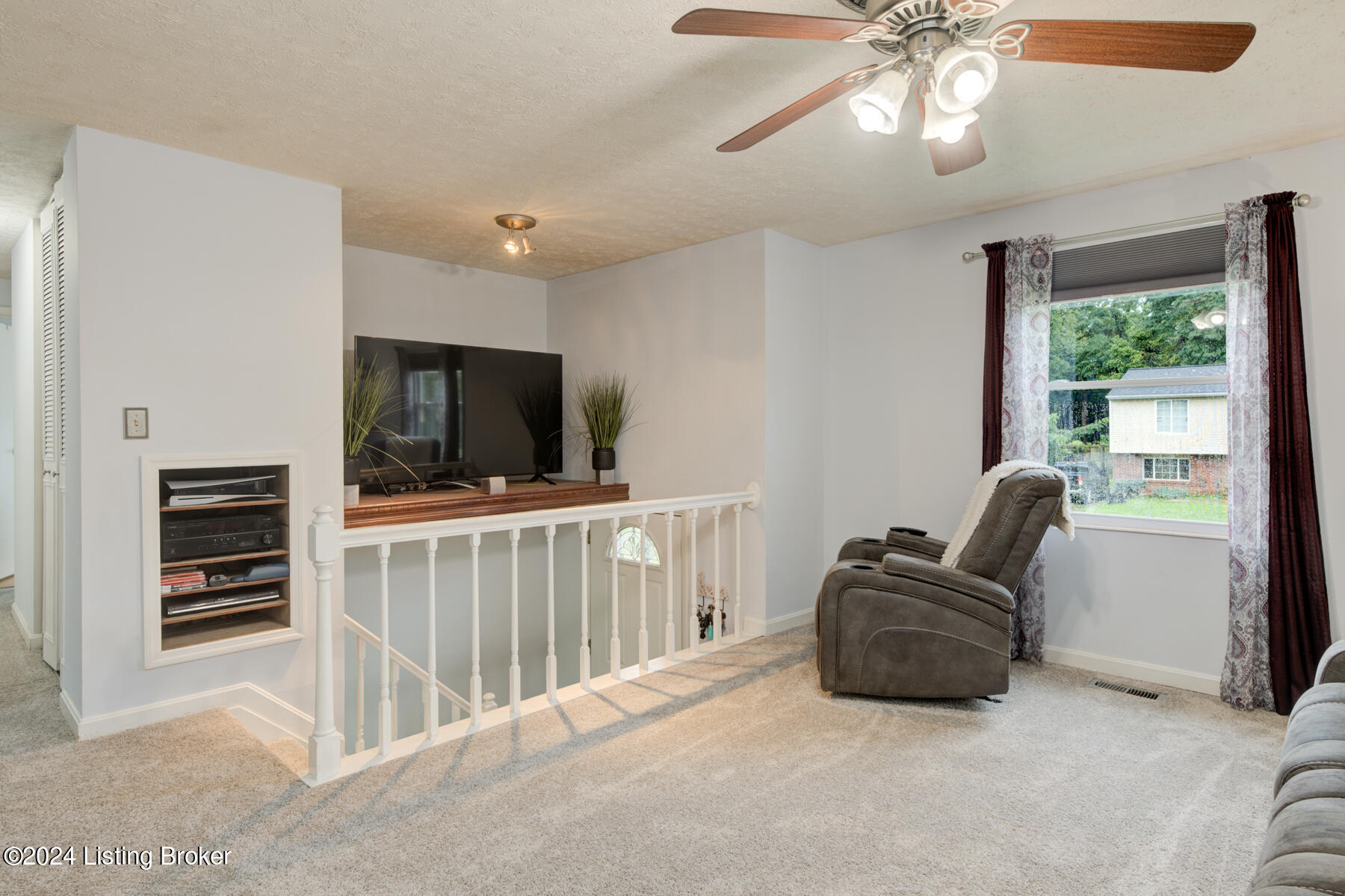 11019 Neptune Pl
