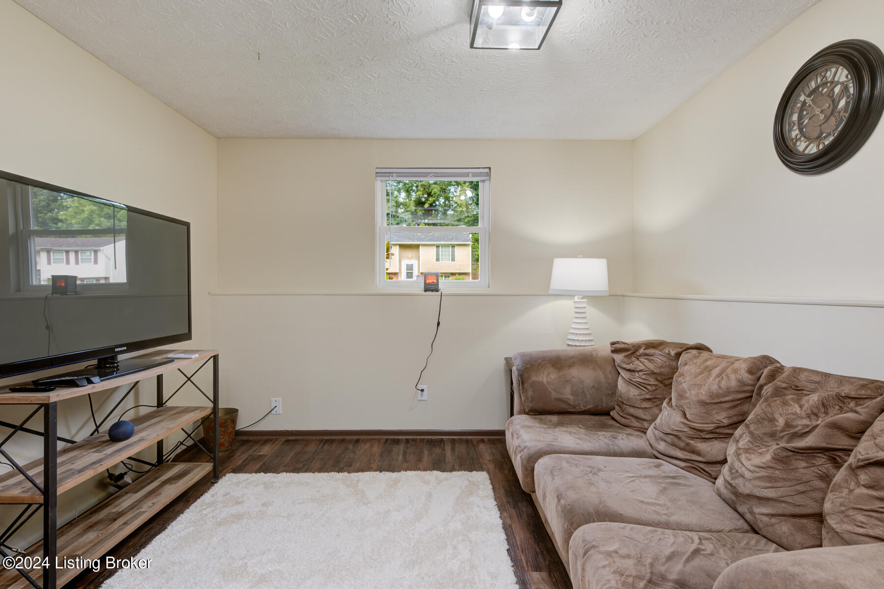 11019 Neptune Pl