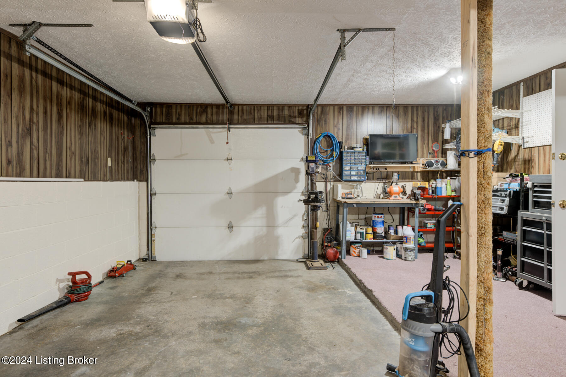11019 Neptune Pl
