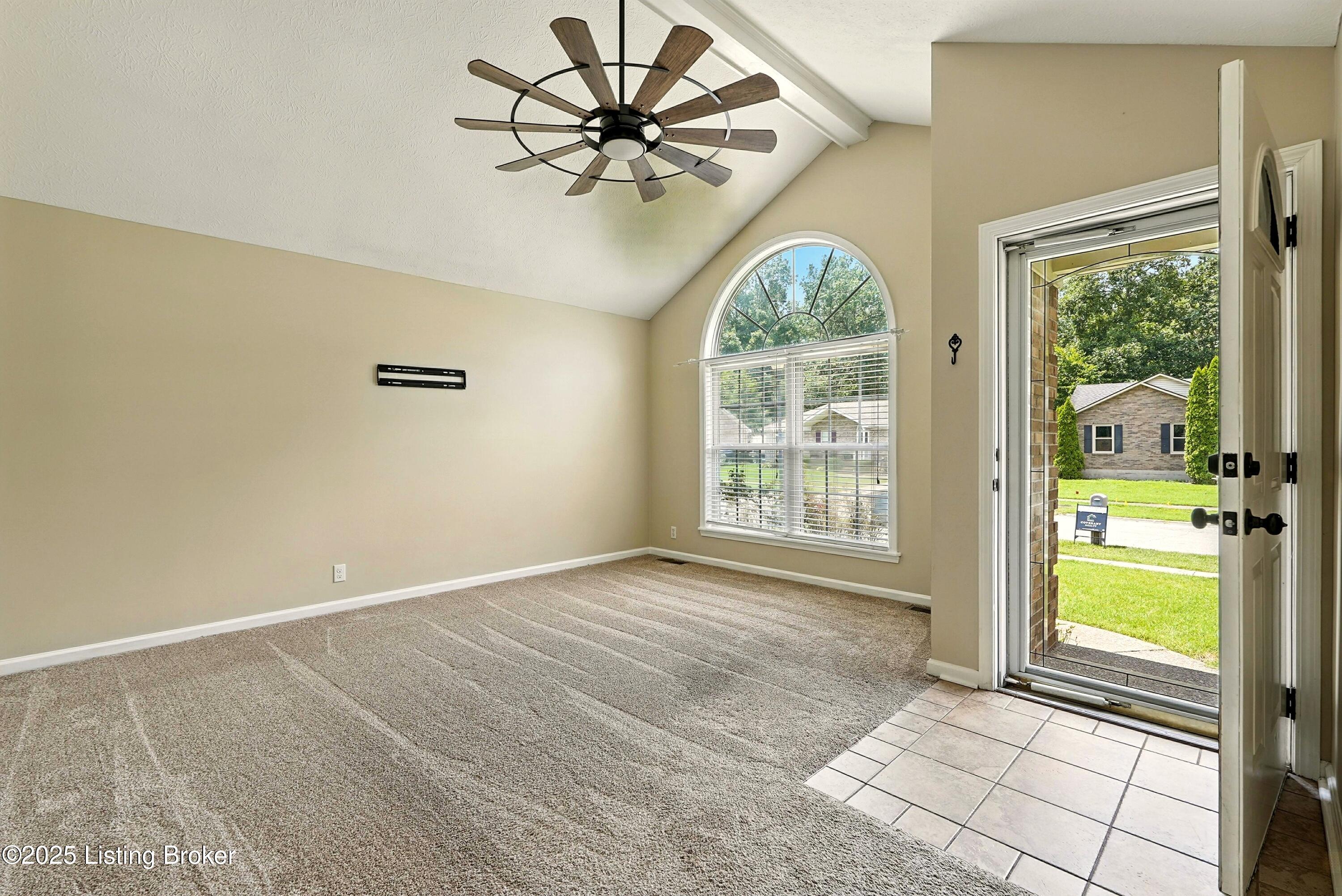 424 River Oaks Dr