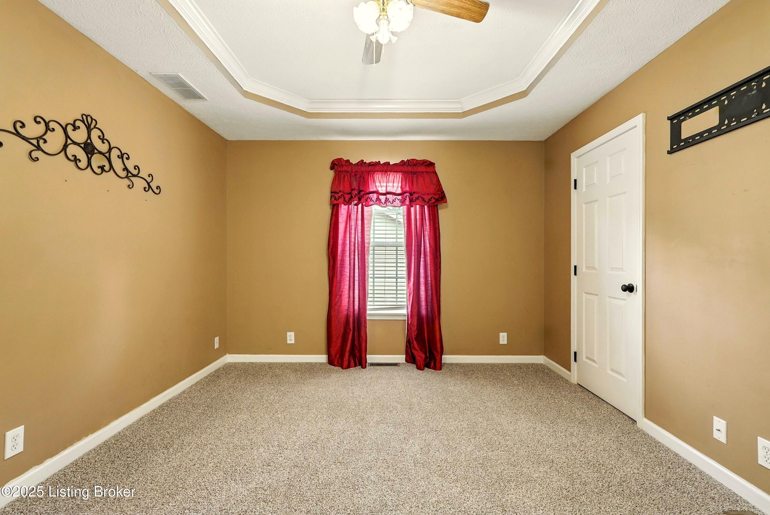 424 River Oaks Dr