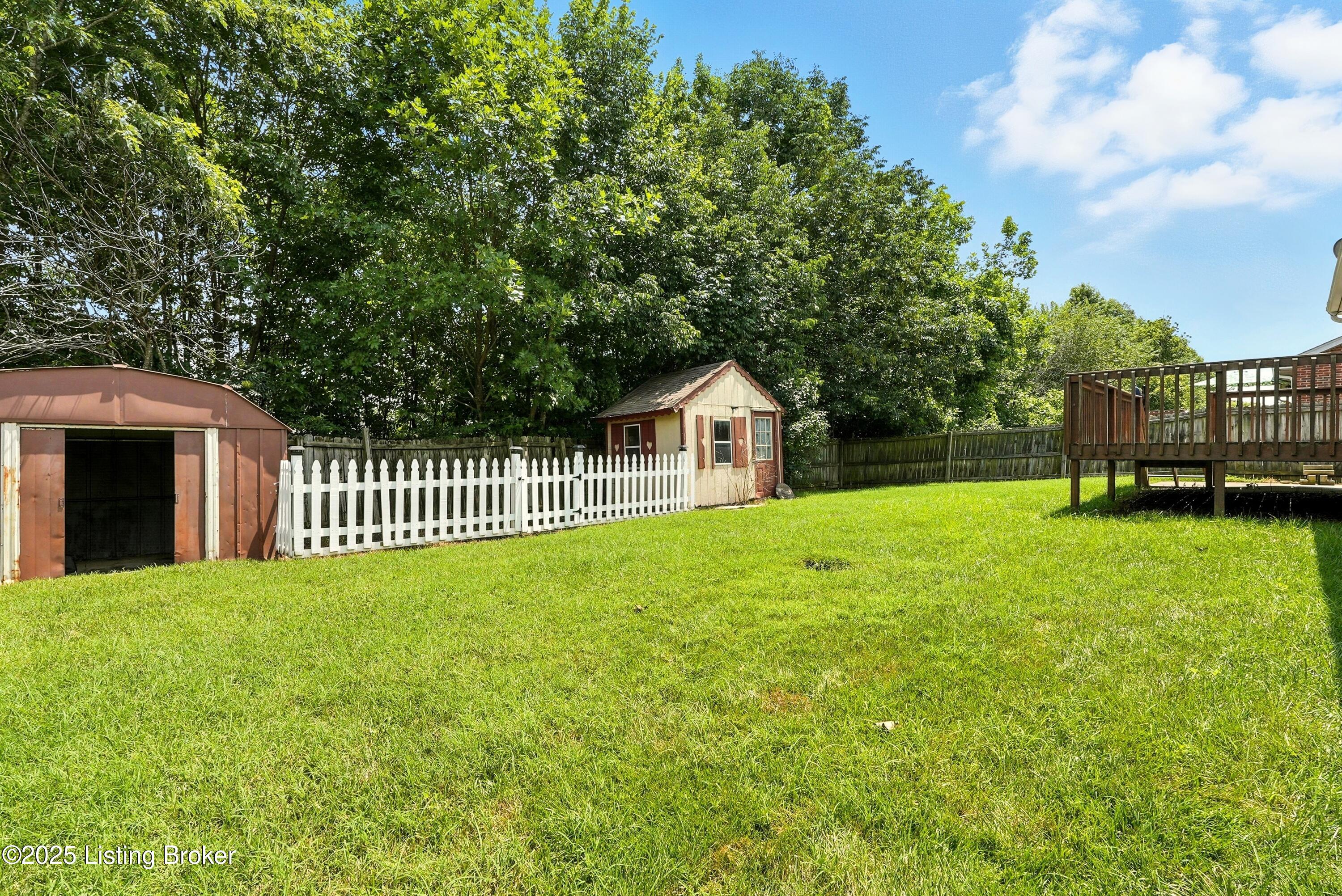 424 River Oaks Dr