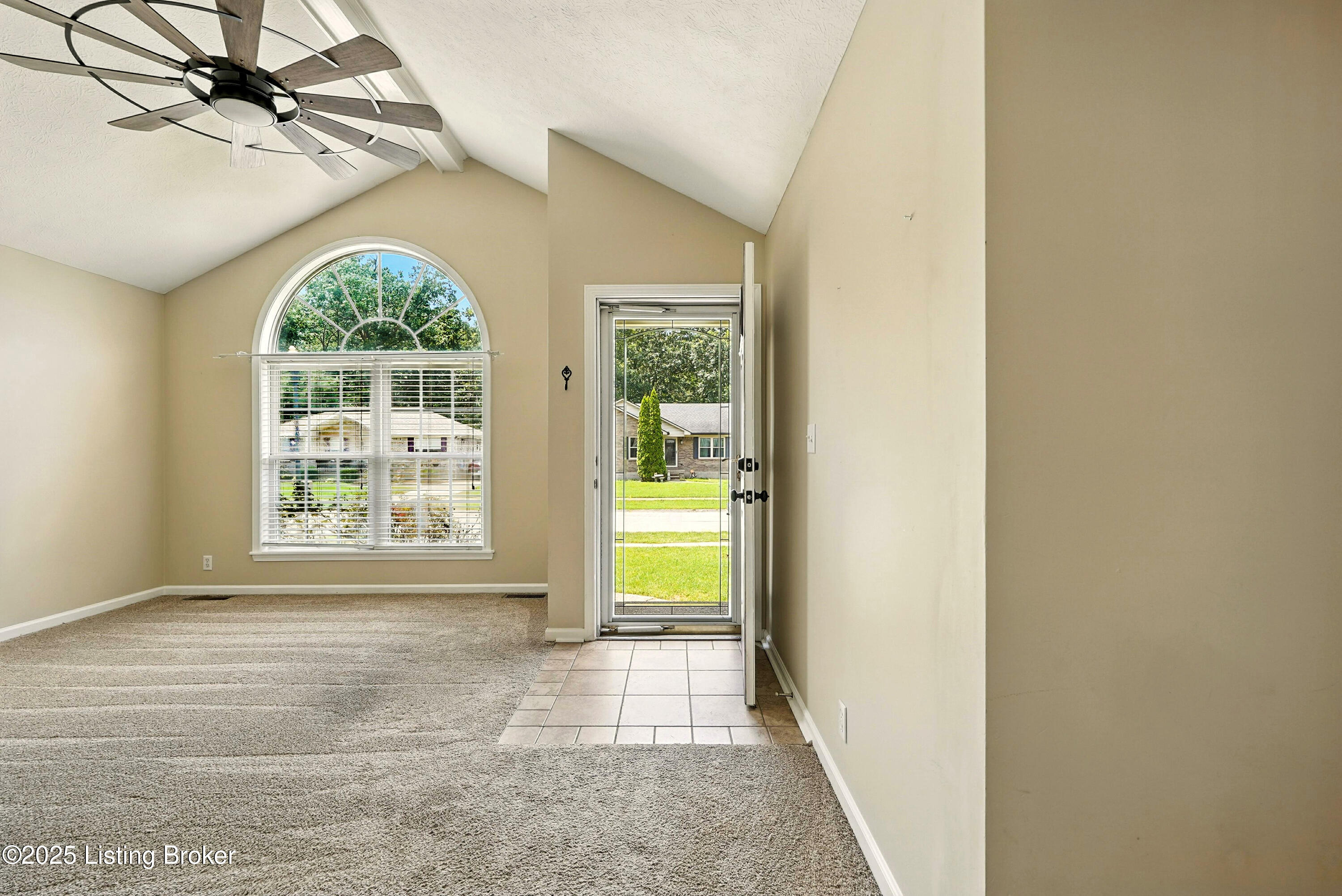 424 River Oaks Dr