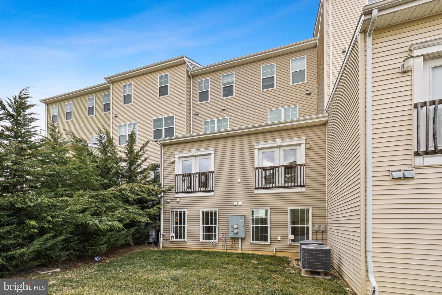 405 WOODCREST DRIVE SE Unit: 405-A