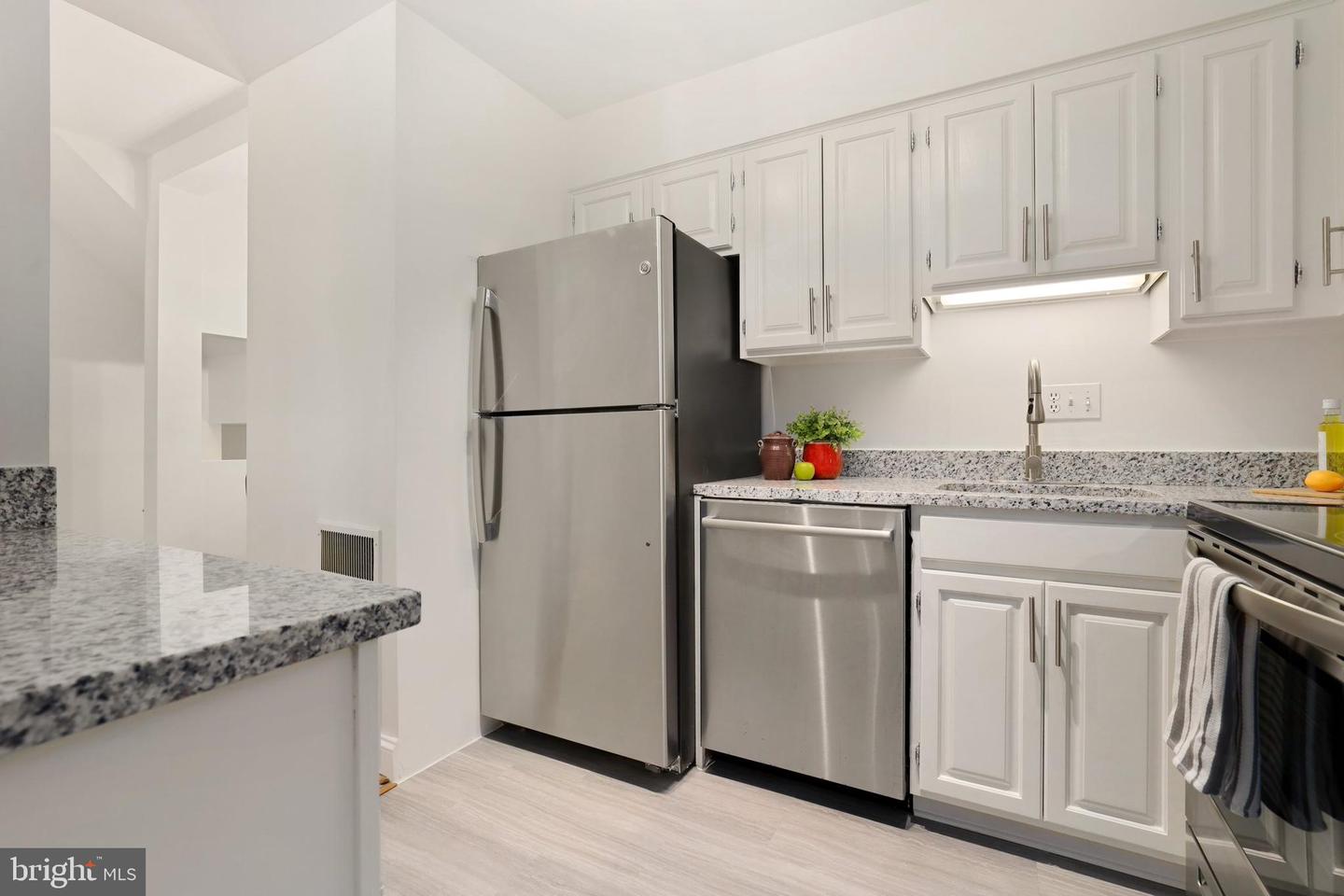 1933 S STREET NW Unit: B