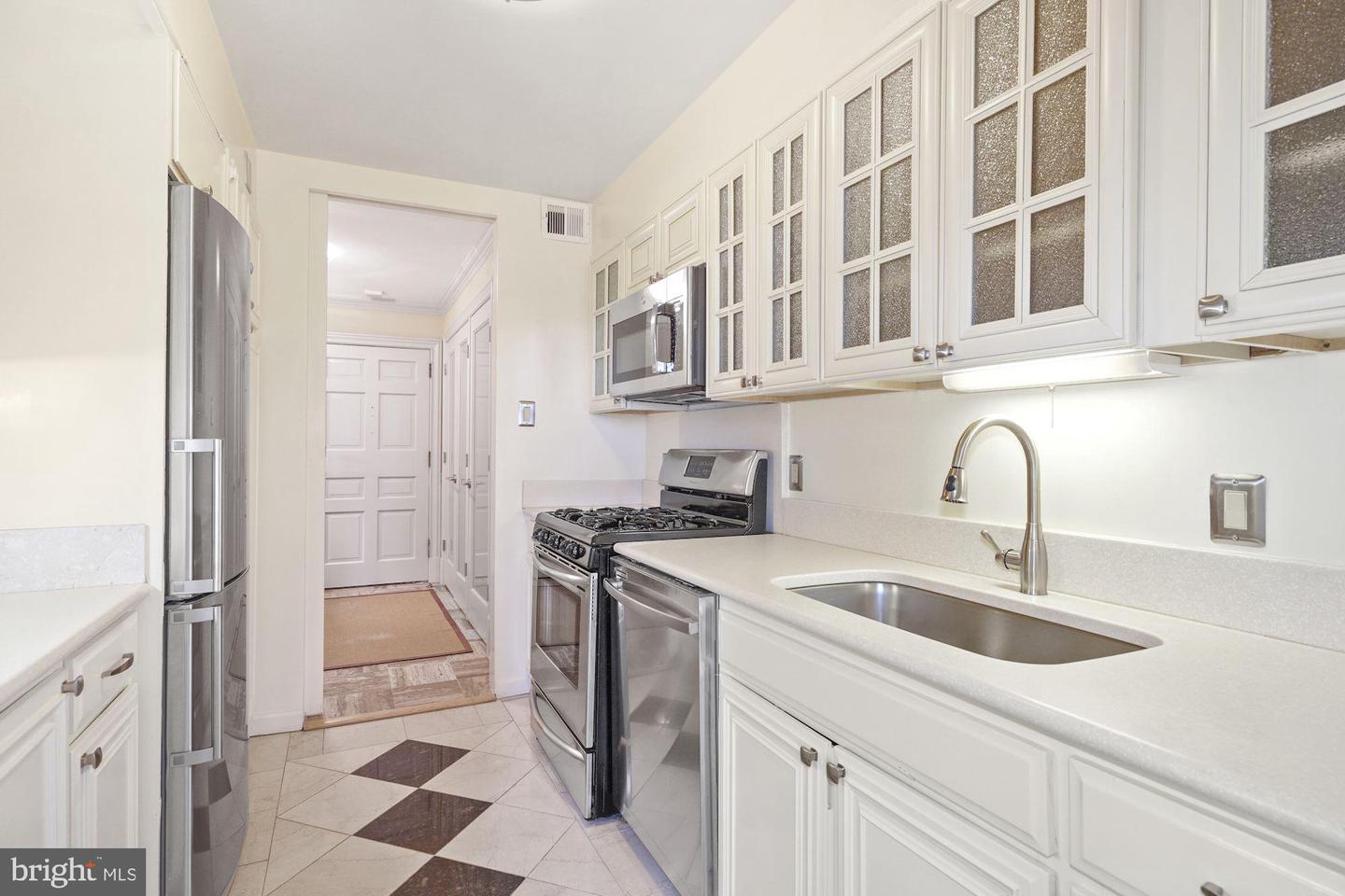 700 NEW HAMPSHIRE AVENUE NW Unit: 817