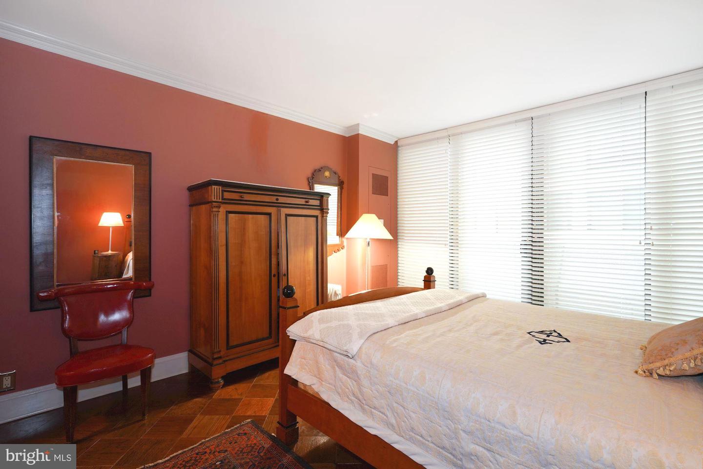 700 NEW HAMPSHIRE AVENUE NW Unit: 817