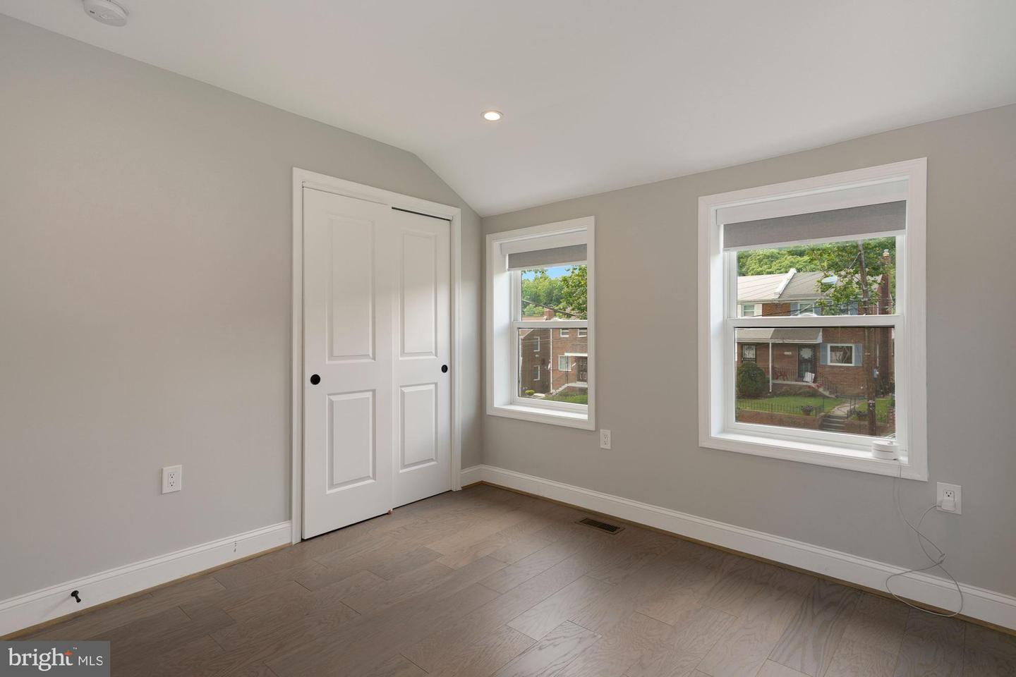 4331 DUBOIS PLACE SE