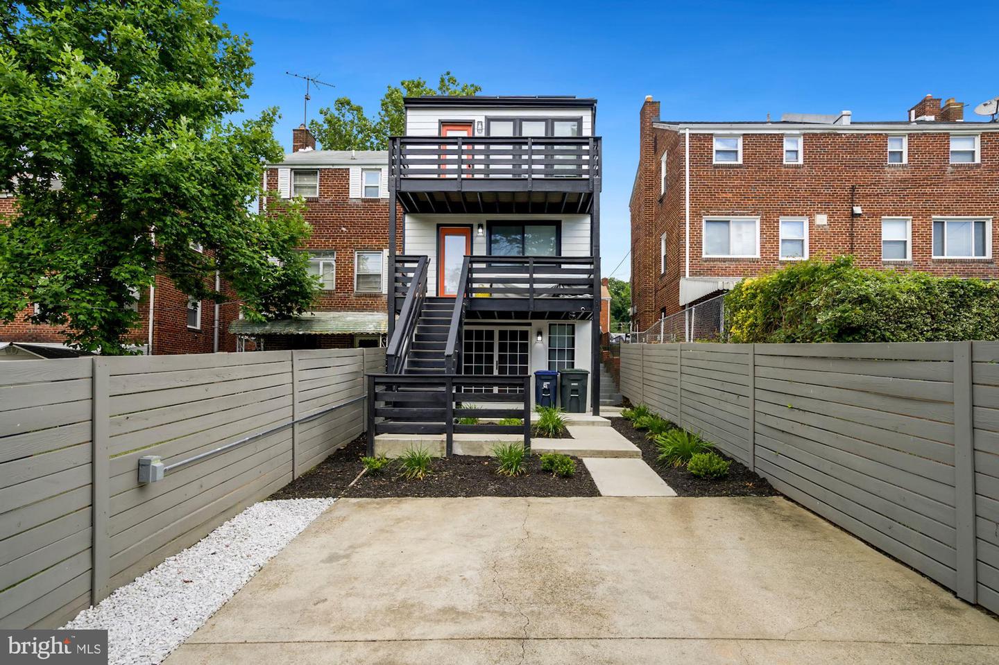 4331 DUBOIS PLACE SE