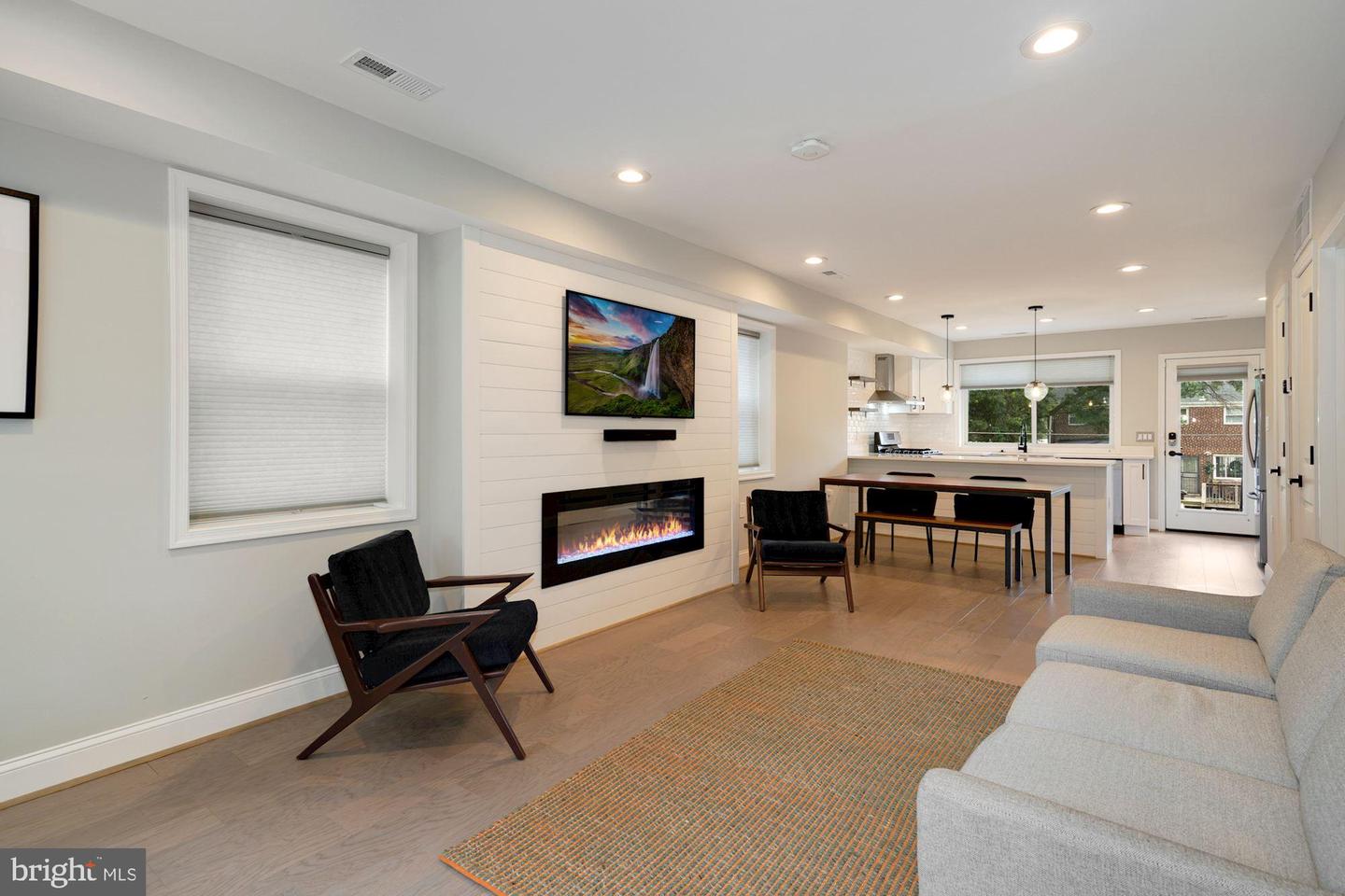 4331 DUBOIS PLACE SE