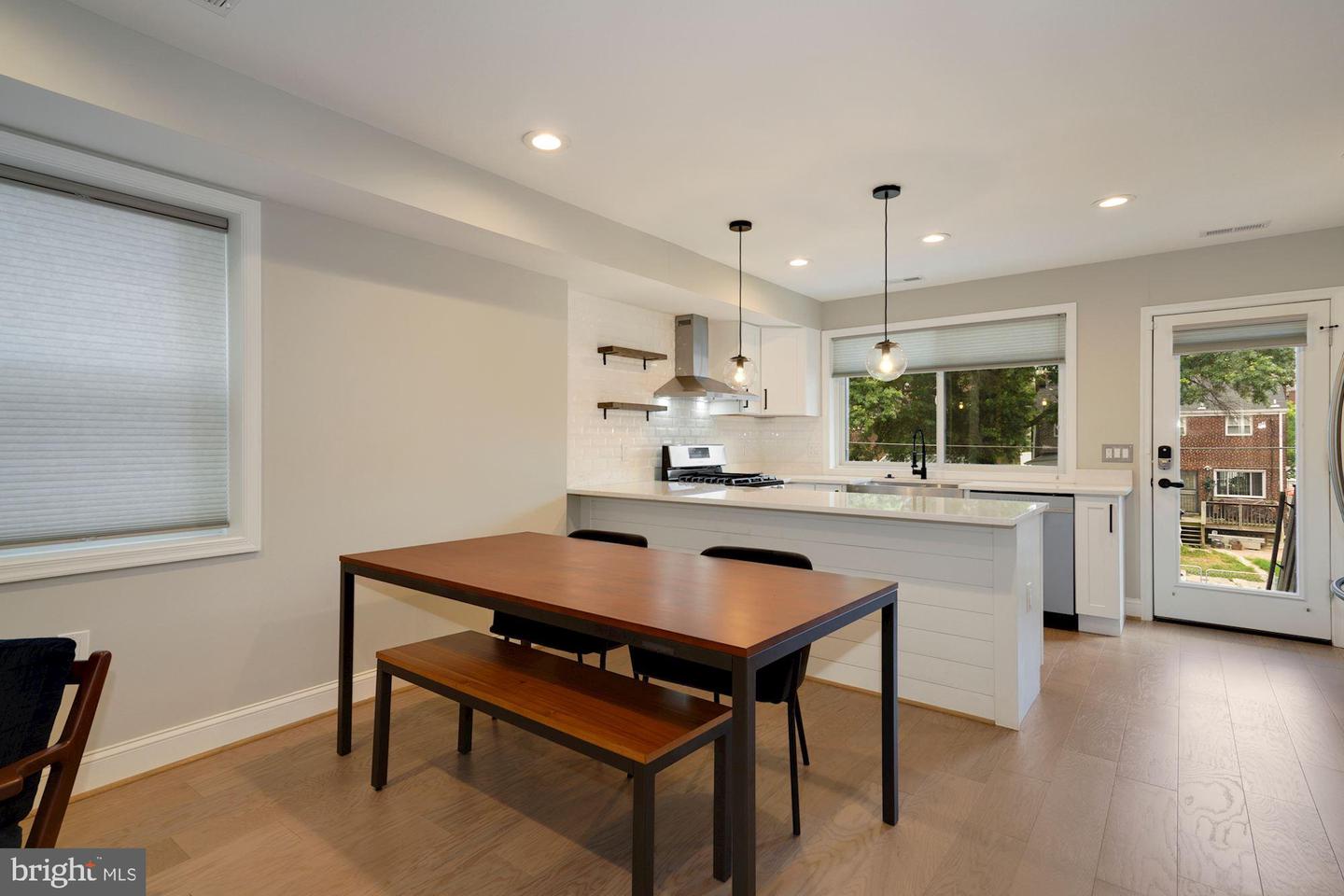 4331 DUBOIS PLACE SE