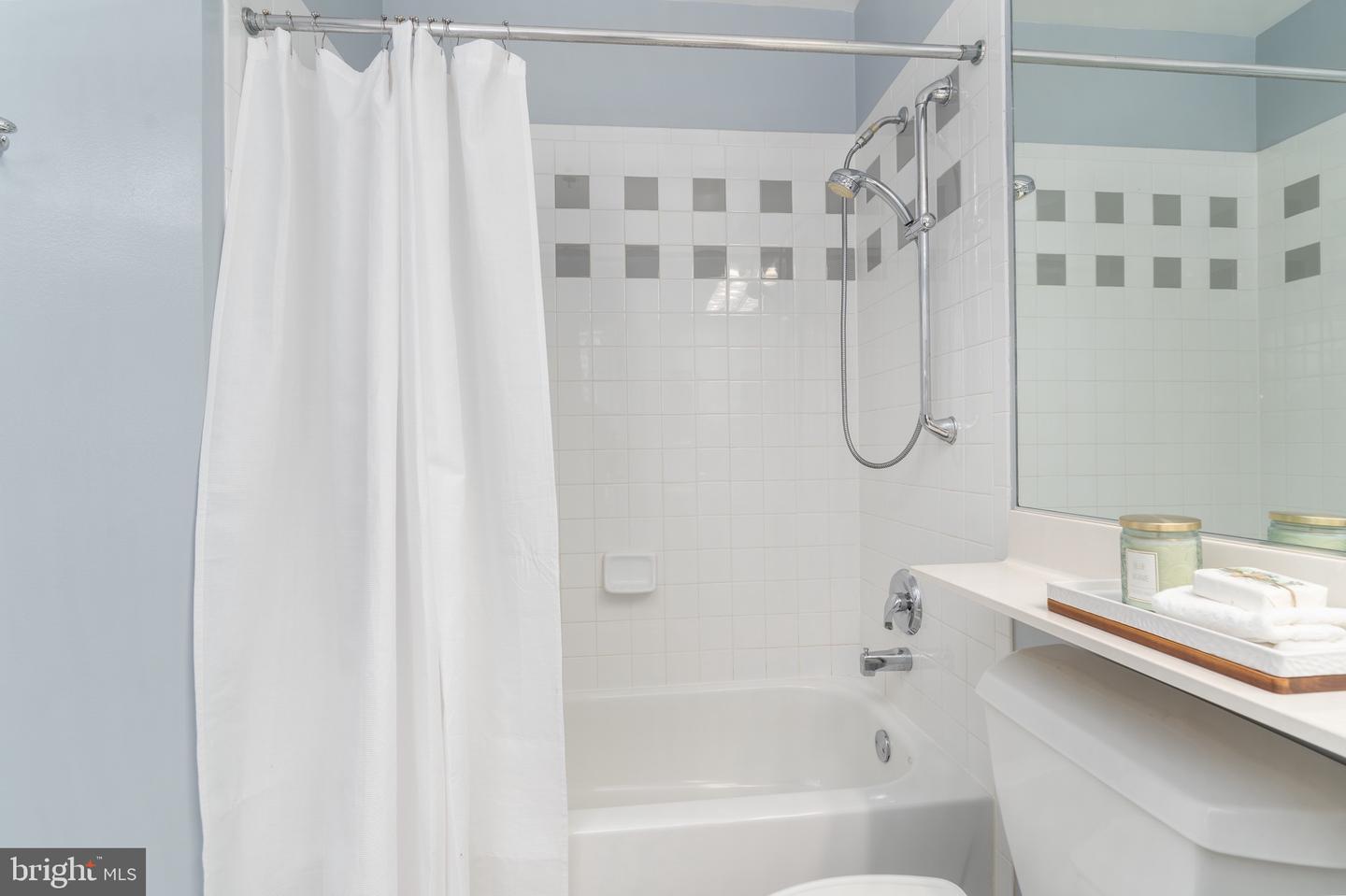 1300 N STREET NW Unit: 305