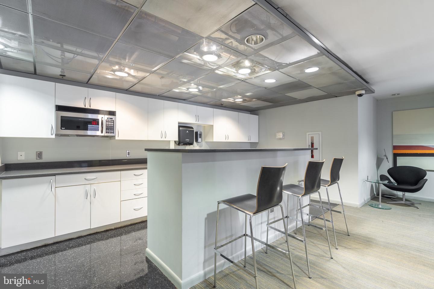 1300 N STREET NW Unit: 305