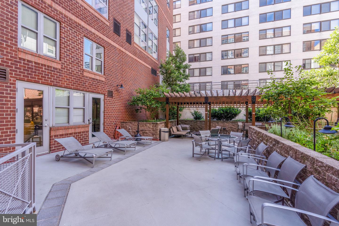 1300 N STREET NW Unit: 305