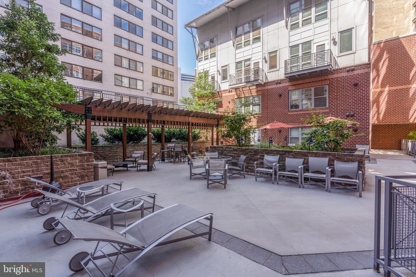 1300 N STREET NW Unit: 305