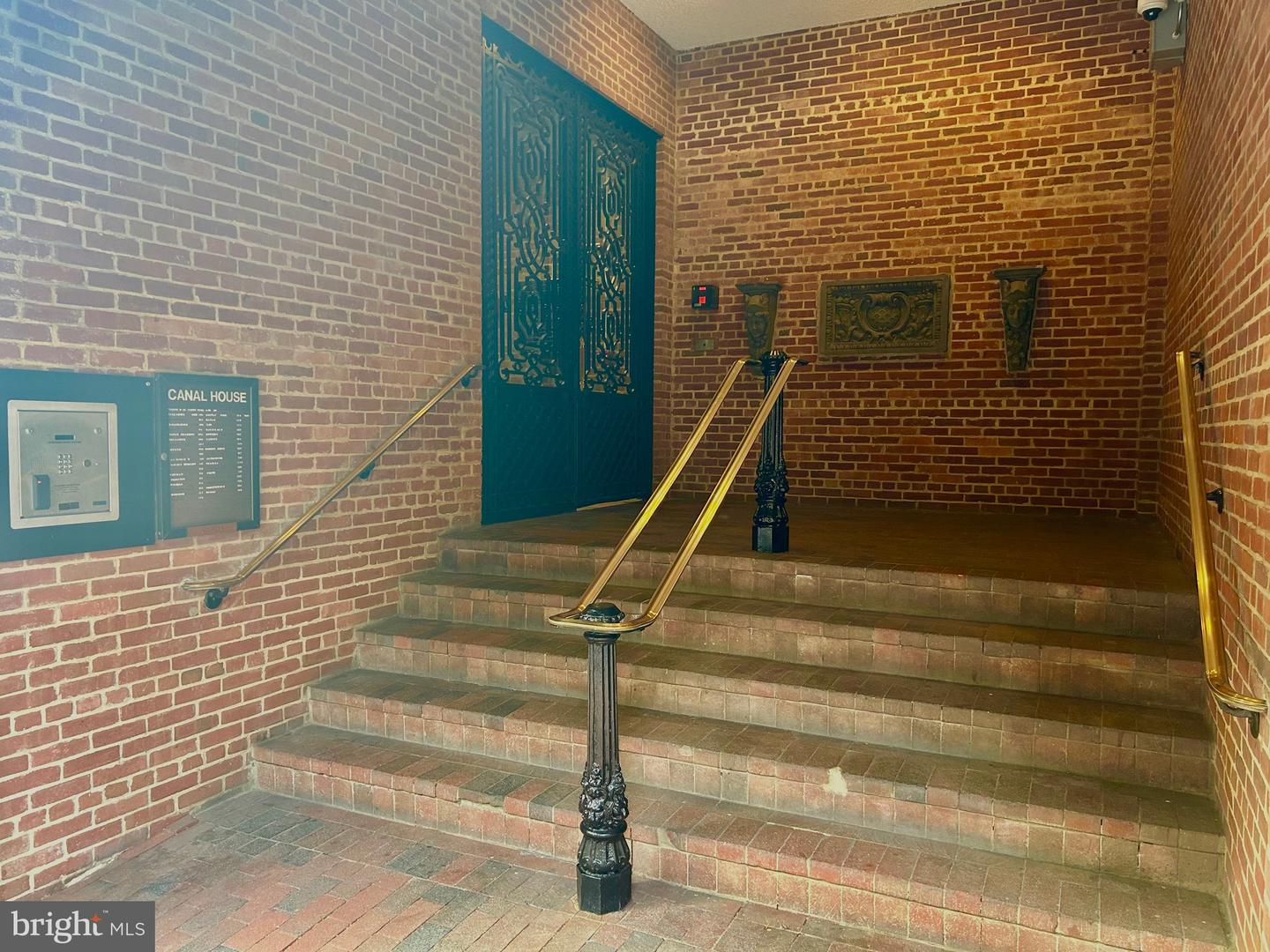 3225 GRACE STREET NW Unit: 208