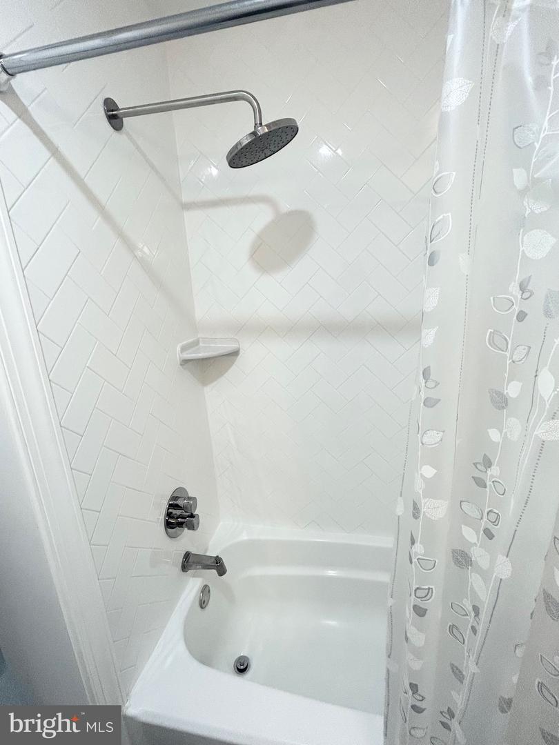 3225 GRACE STREET NW Unit: 208