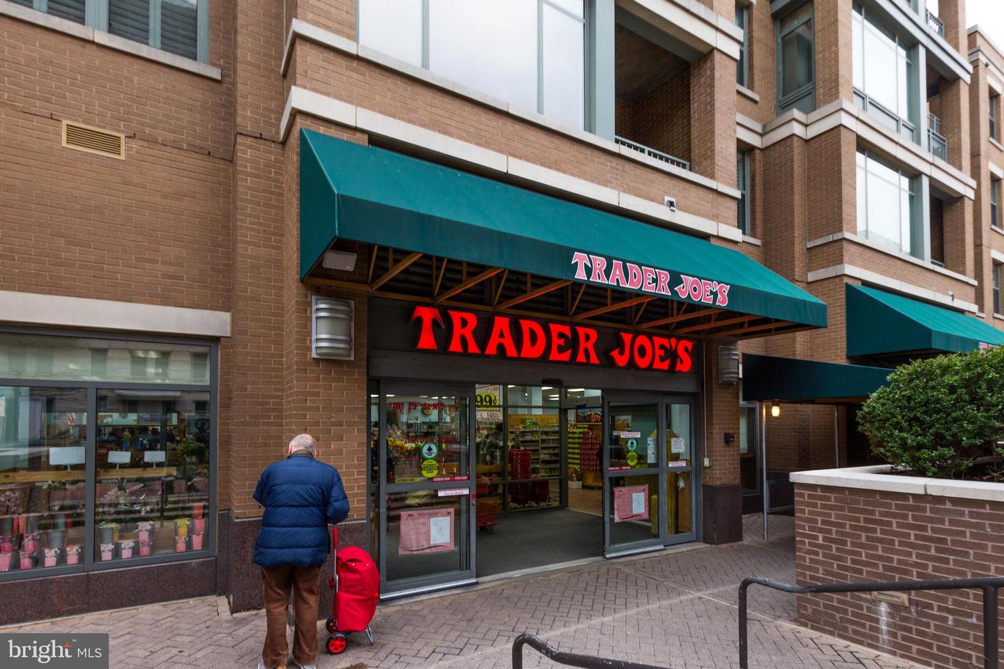 3225 GRACE STREET NW Unit: 208