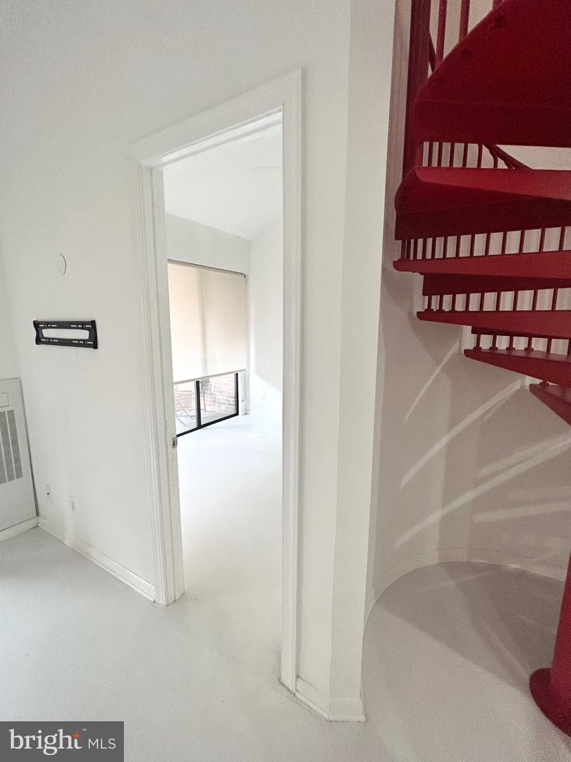 3225 GRACE STREET NW Unit: 208