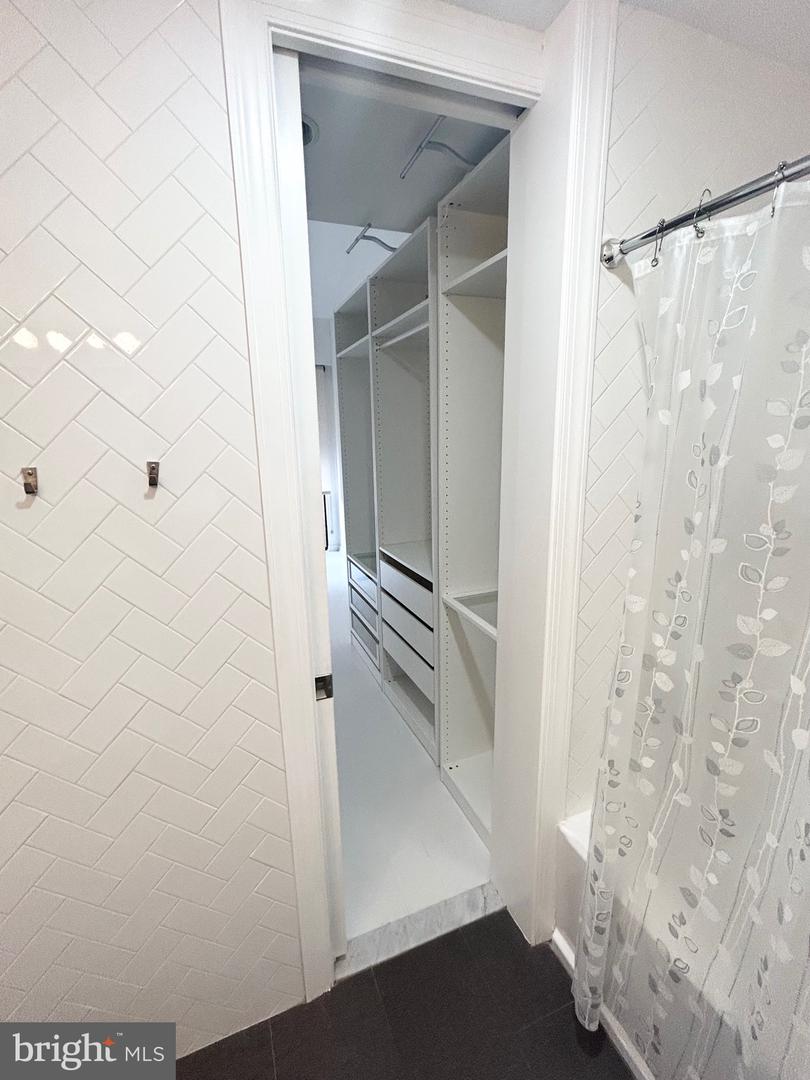 3225 GRACE STREET NW Unit: 208