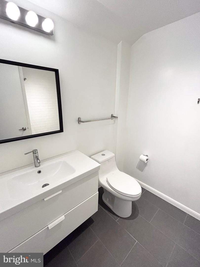 3225 GRACE STREET NW Unit: 208