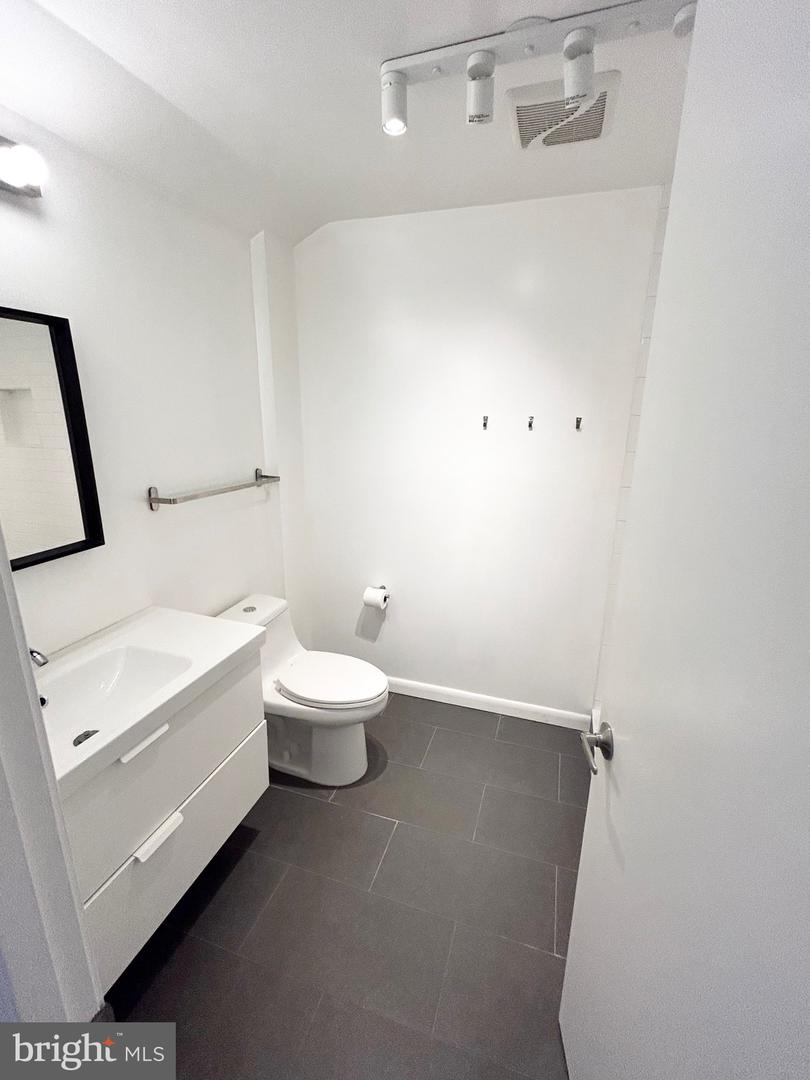 3225 GRACE STREET NW Unit: 208