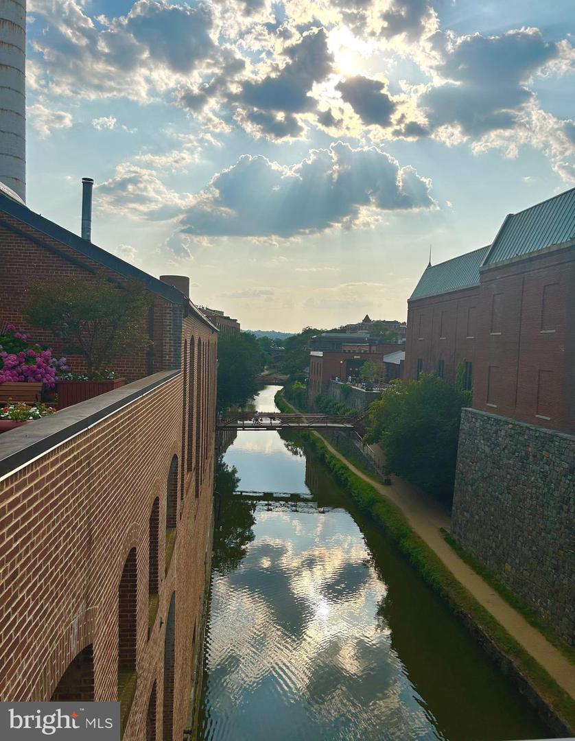 3225 GRACE STREET NW Unit: 208