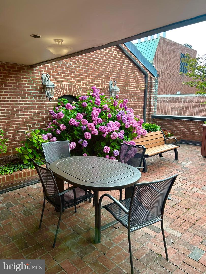 3225 GRACE STREET NW Unit: 208