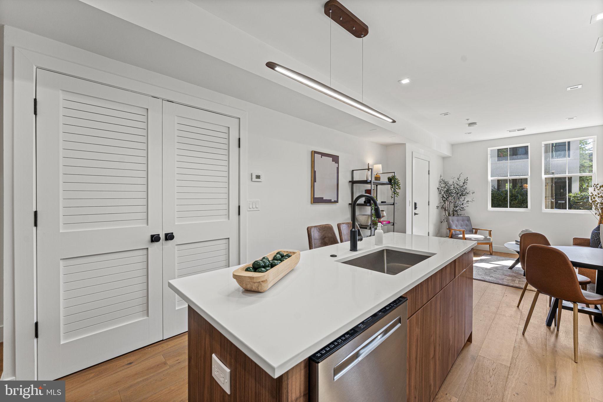 1619 Swann STREET NW Unit: 3