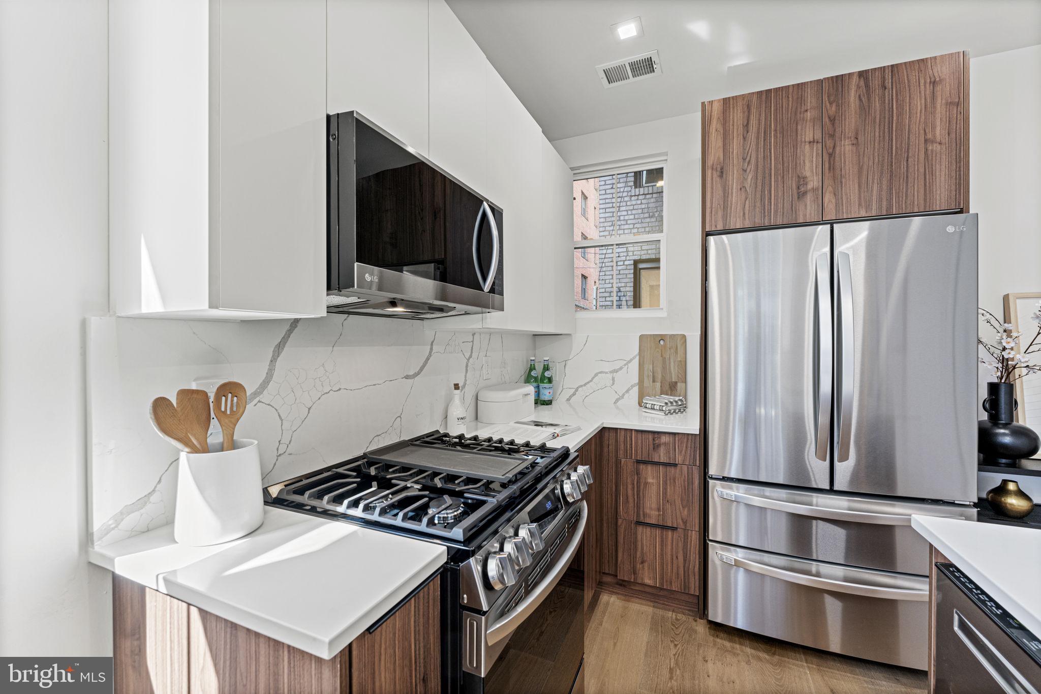 1619 Swann STREET NW Unit: 3