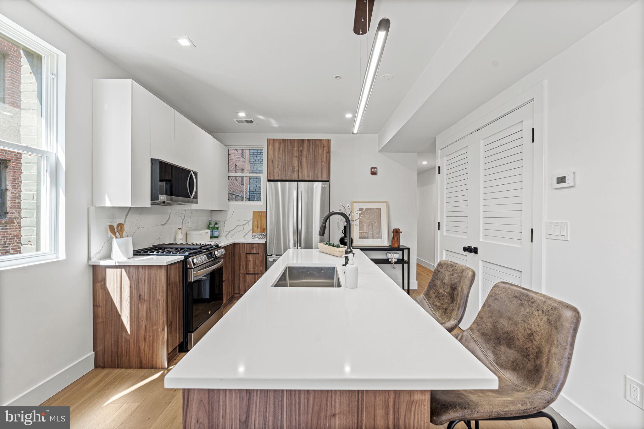 1619 Swann STREET NW Unit: 3