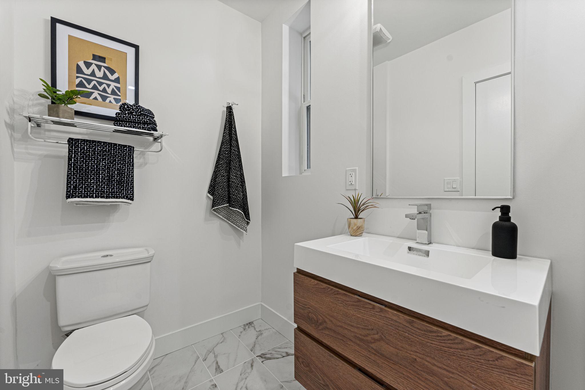 1619 Swann STREET NW Unit: 3